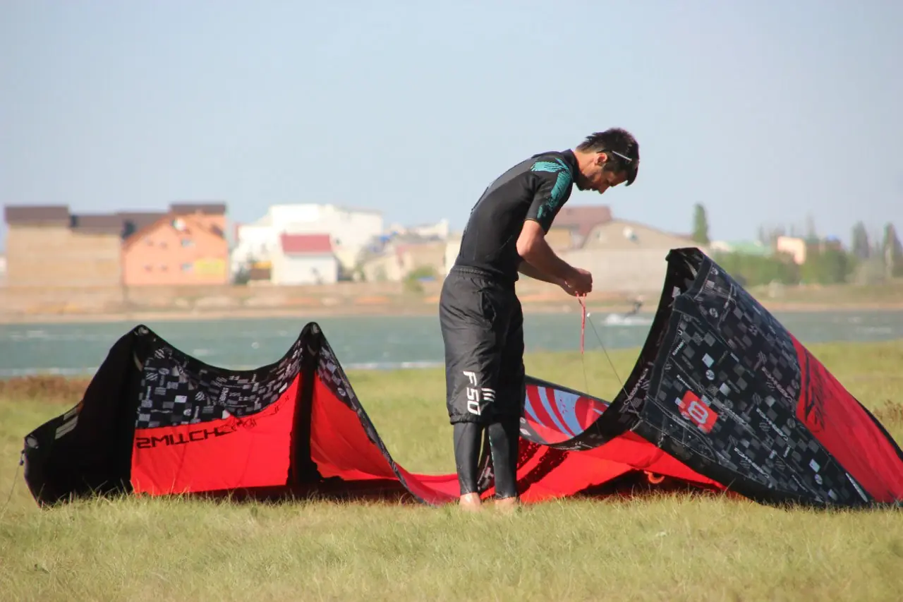 Preparing for a kite session